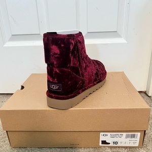 CLASSIC MN - CRUSHED VELVET UGG BOOTS